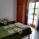 Lakis Apartments